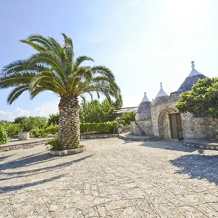 I Trulli Del Ciliegio Con Giardino By Wonderful Italy